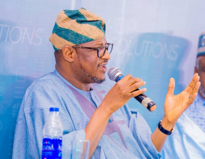 Governor Radda Urges Private Sector Investment in Northwest to Tackle Displacement