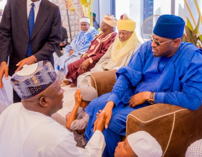 Katsina State Governor, Mal Dikko Umaru Radda the Chief Mourner joined sympathizers and mourners at the residence of the Chief of Staff in Katsina shortly after the burial of his beloved wife.