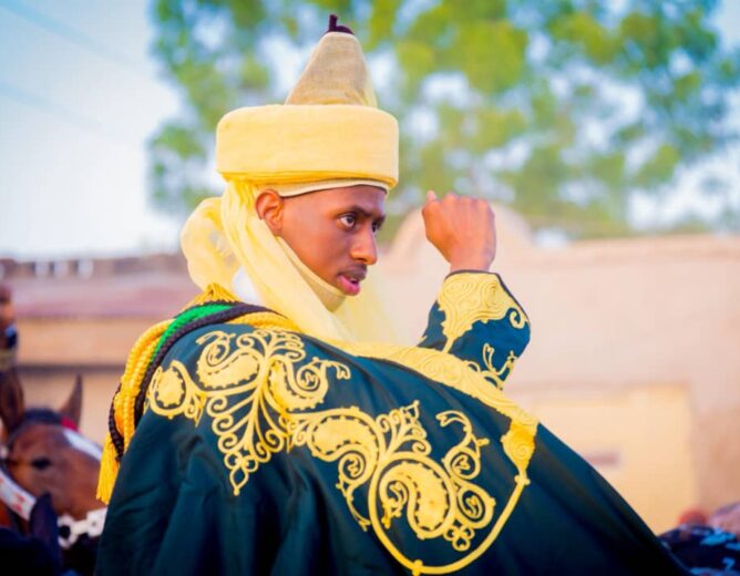 Radda Town Embraces New Gwagwaren II with Prayers, Jubilation
